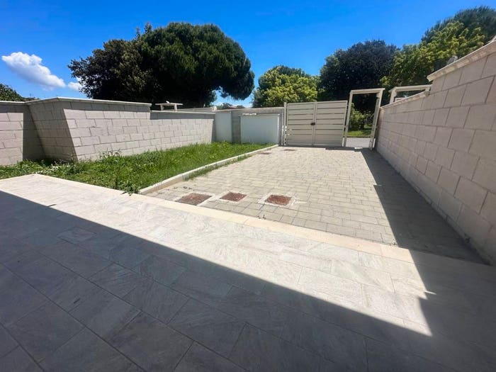 Casa quadrilocale in vendita in Piazzale Nazario Sauro, Zona Domitilla, Ladispoli
