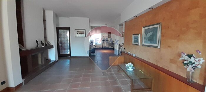 Appartamento con 5 locali in vendita in Via Fornaci d, Foligno