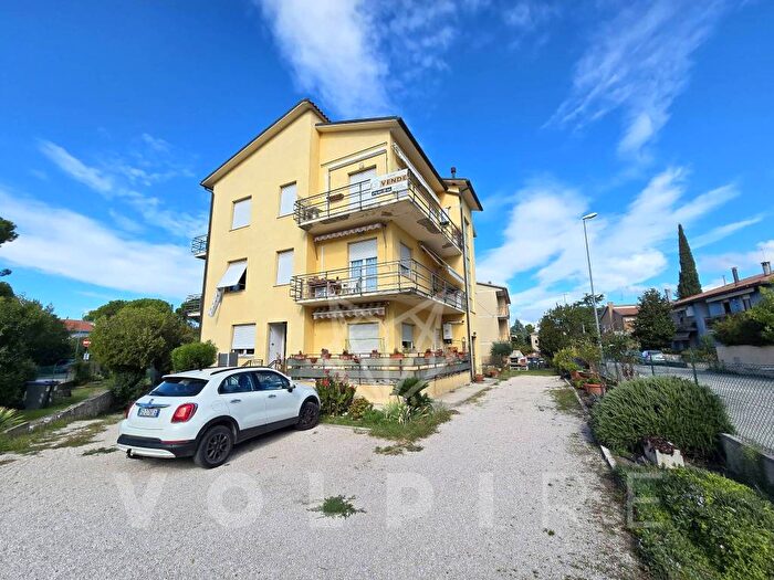 Appartamento quadrilocale in vendita in Via Francesco Innamorati, Viale Firenze Paciana, Foligno