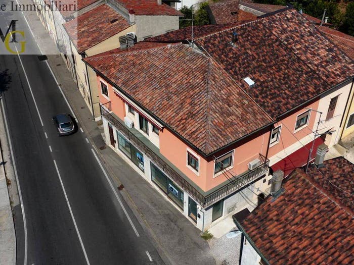 Appartamento con 6 locali in vendita in Centro, Monteforte d'Alpone