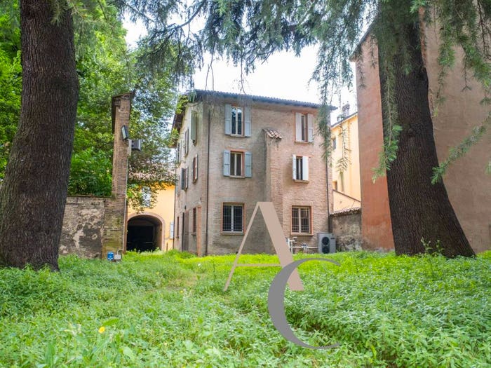 Appartamento bilocale in vendita in Strada Maggiore, Santo Stefano, Bologna