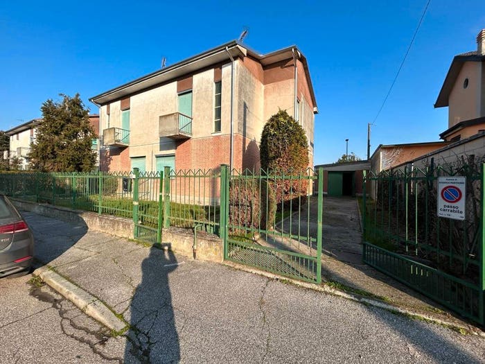 Casa con 6 locali in vendita in VIA ALCIDE DE GASPARI, Centro, Rivarolo Mantovano