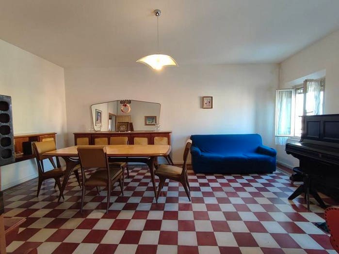 Appartamento con 5 locali in vendita in Piazza Giuseppe Garibaldi, Centro, Bondeno