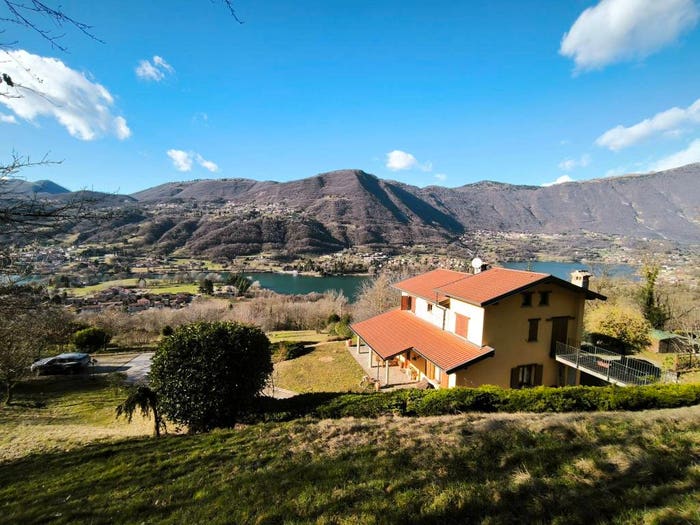 Casa con 5 locali in vendita in Monasterolo del Castello