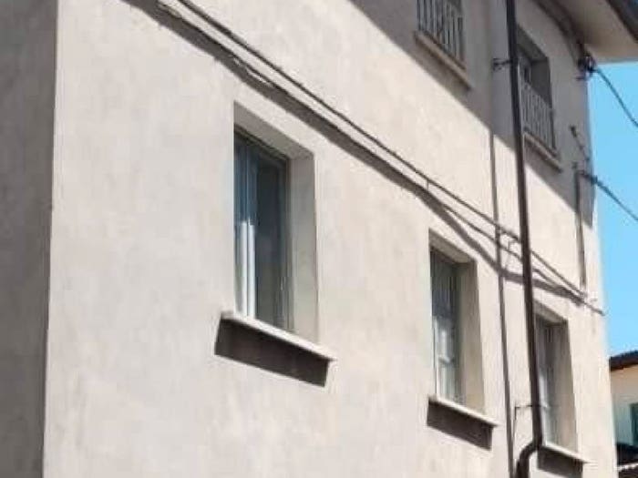 Casa con 6 locali in vendita in Castagnola, Massa