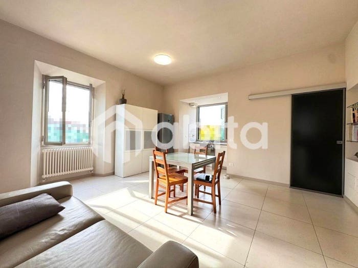 Appartamento trilocale in vendita in Via Piave, Città, Montevarchi