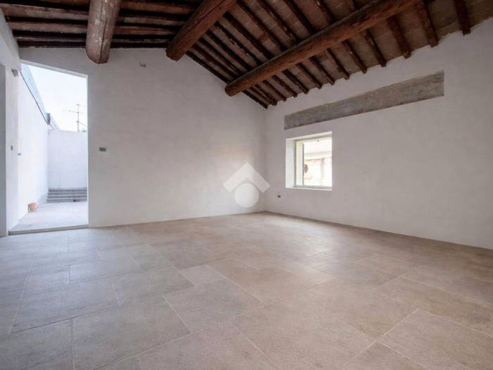 Appartamento quadrilocale in vendita in Piazza Guglielmo Marconi, Zevio Santa Maria, Zevio