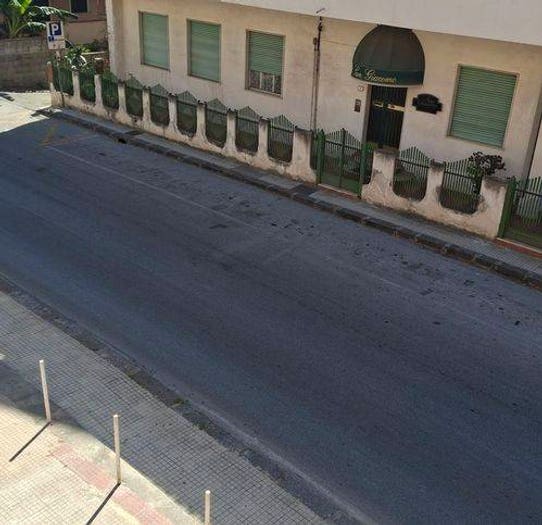 Appartamento con 6 locali in vendita in Via Consolare Valeria, Sant'Alessio Siculo