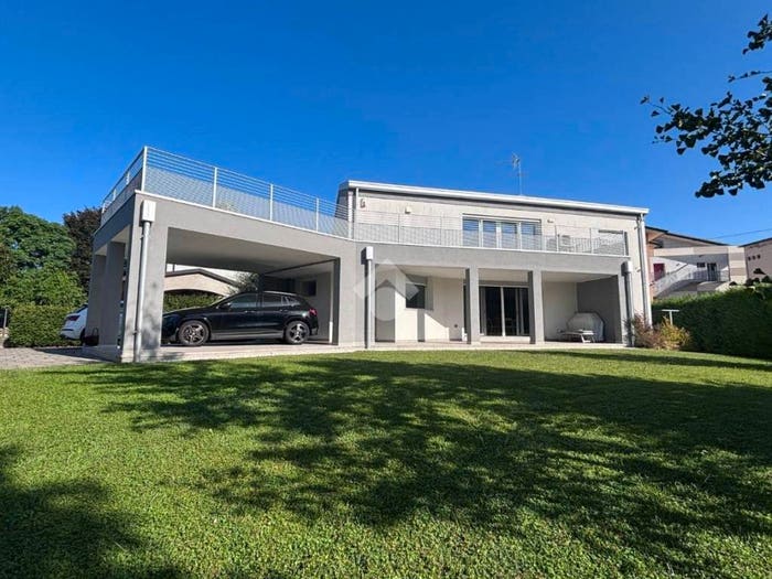 Casa con 6 locali in vendita in Via Enrico Fermi, Campolongo Maggiore Liettoli, Campolongo Maggiore
