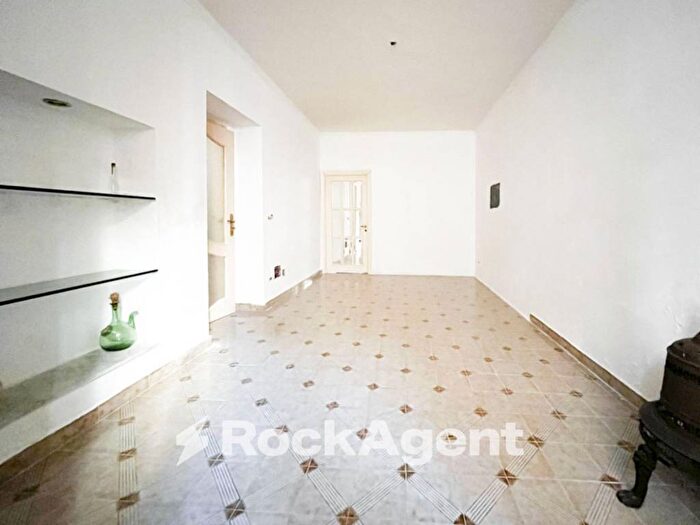 Appartamento quadrilocale in vendita in Via Ospizio Maternità, Centro Storico, Catanzaro