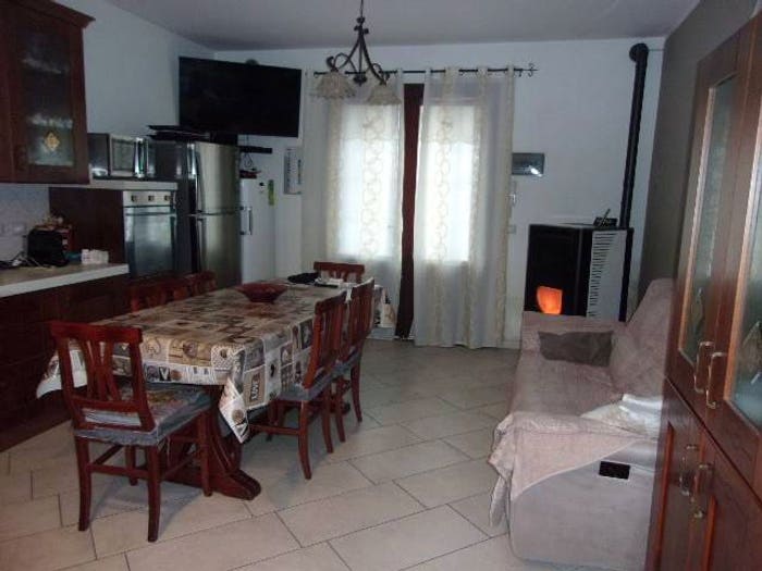 Casa con 6 locali in vendita in Via Ravegnana, Roncalceci Longana, Ravenna