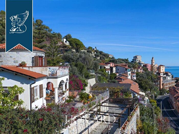 Casa con 6 locali in vendita in Grimaldi Mortola, Ventimiglia