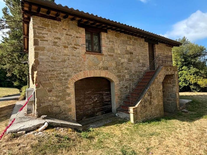 Casa quadrilocale in vendita in Località San Presto, Porziano Pian della Pieve San Presto, Assisi