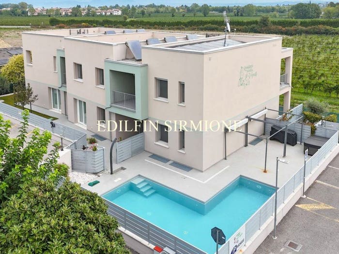 Casa in vendita in Via, Sirmione