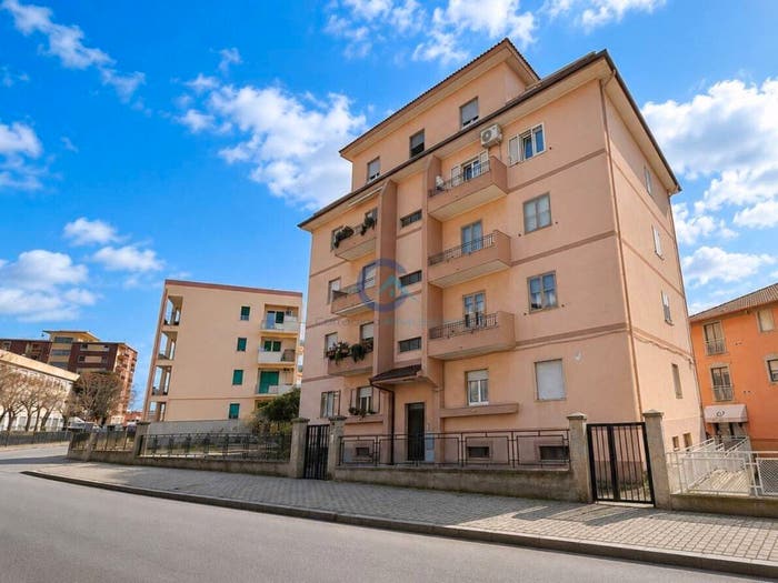 Appartamento quadrilocale in vendita in Viale Crotone, Catanzaro Lido, Catanzaro