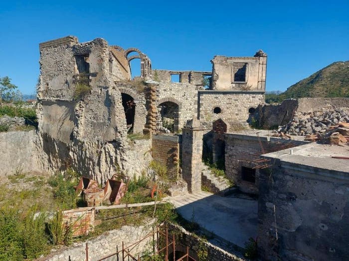 Casa con 6 locali in vendita in Via Castello Vico Baglio, Pietravairano