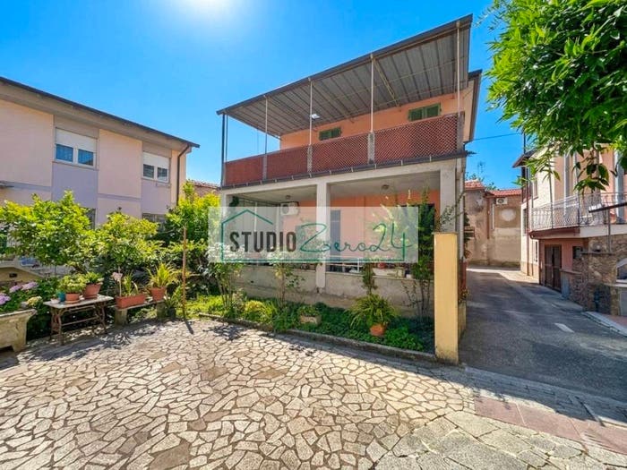 Casa con 6 locali in vendita in VIA crocello, Mirteto, Massa