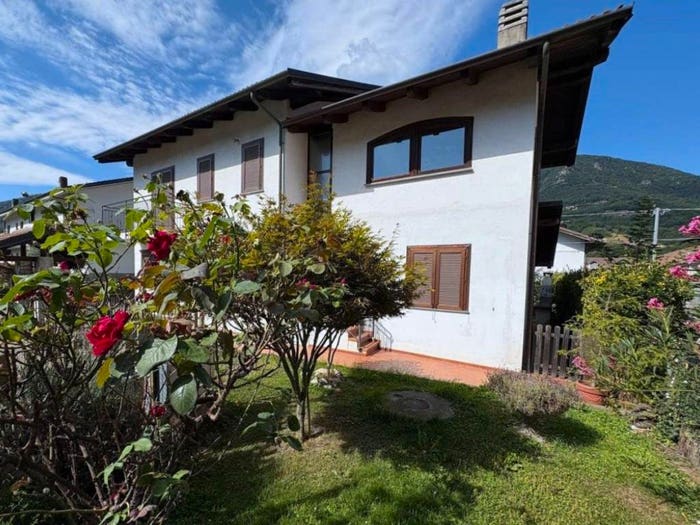 Casa con 6 locali in vendita in Via Monginevro, Pinasca Dubbione, Pinasca