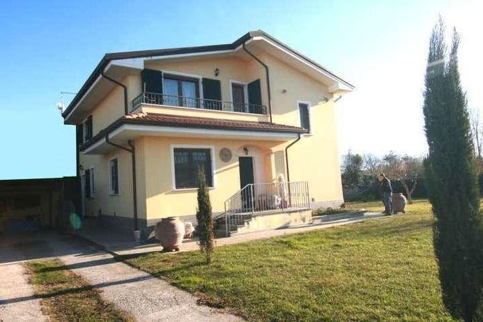 Casa con 5 locali in vendita in Marina di Carrara, Carrara