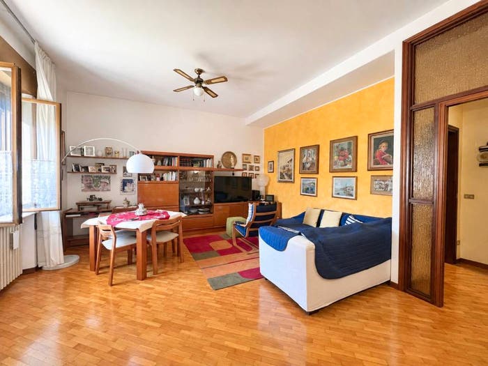 Casa trilocale in vendita in Via Firenze, Centro, Garbagnate Milanese