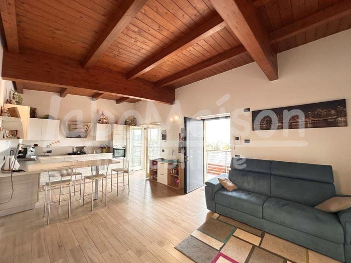 Appartamento con 5 locali in vendita in viale ticino, Centro, Gavirate
