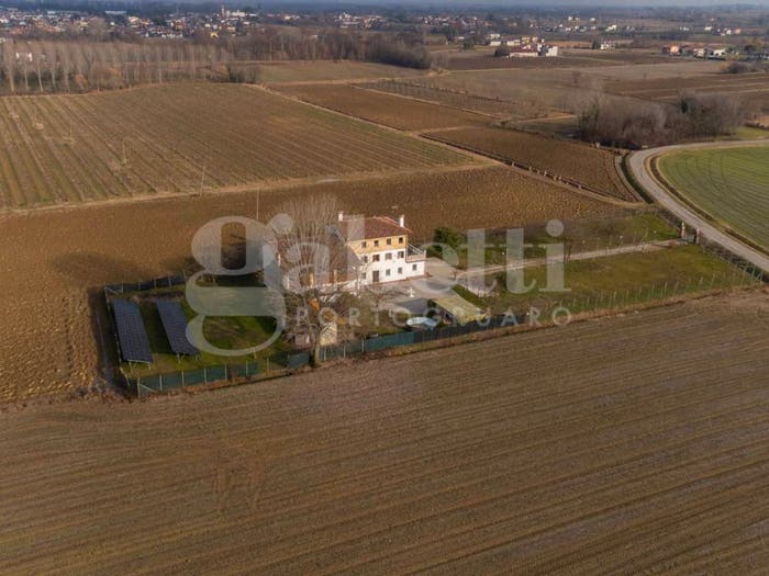 Casa con 6 locali in vendita in Via Bonaldi, Cinto Caomaggiore