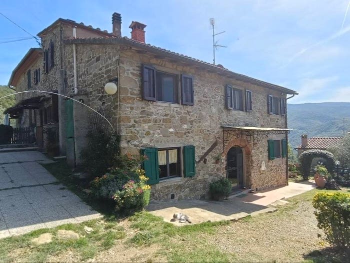 Casa con 6 locali in vendita in Sandetole, Dicomano