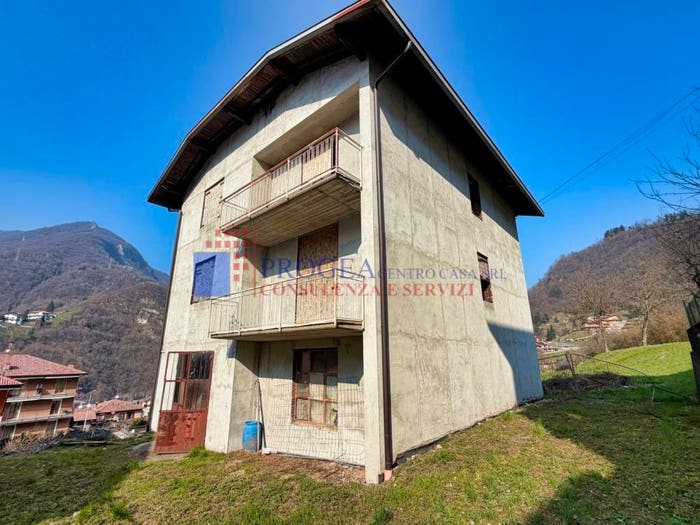 Casa con 6 locali in vendita in Via Giuseppe Mazzini, Centro, Sedrina