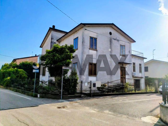 Casa con 6 locali in vendita in VIA PEDAGNO, Centro, Goito