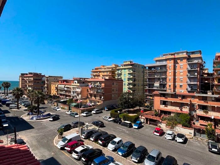 Appartamento trilocale in vendita in Via John Fitzgerald Kennedy, Centro, Ladispoli