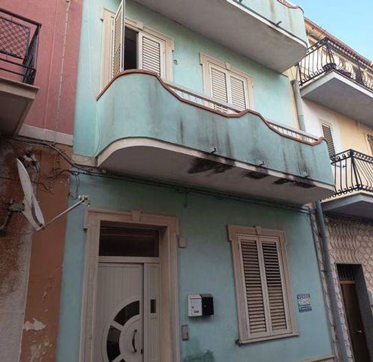 Casa con 5 locali in vendita in Via Iv Novembre, Centro, Pachino