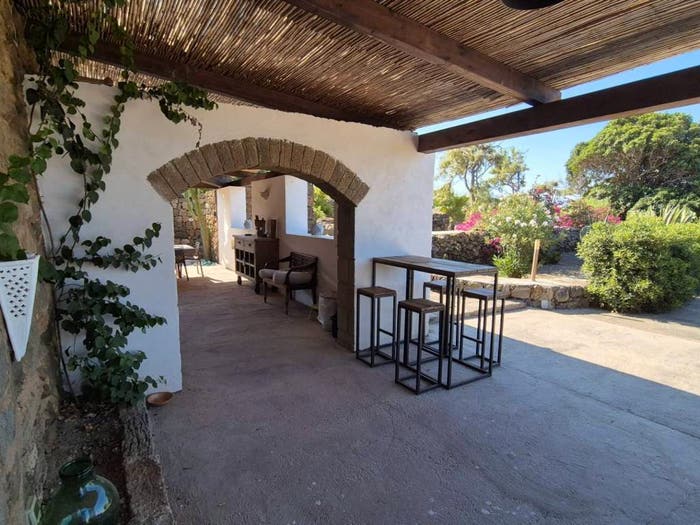 Casa con 6 locali in vendita in Via Rizzo, Scauri, Pantelleria