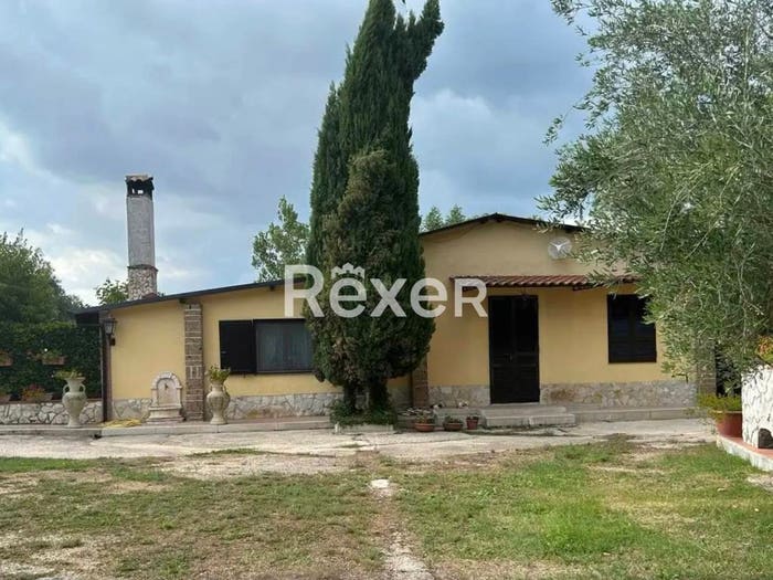 Casa con 6 locali in vendita in Via Prima San Ferdinando, Alvignano
