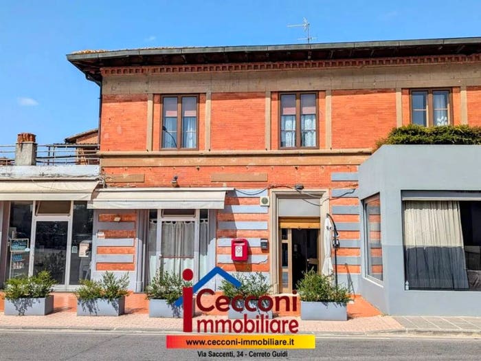Appartamento con 6 locali in vendita in Cerreto Guidi