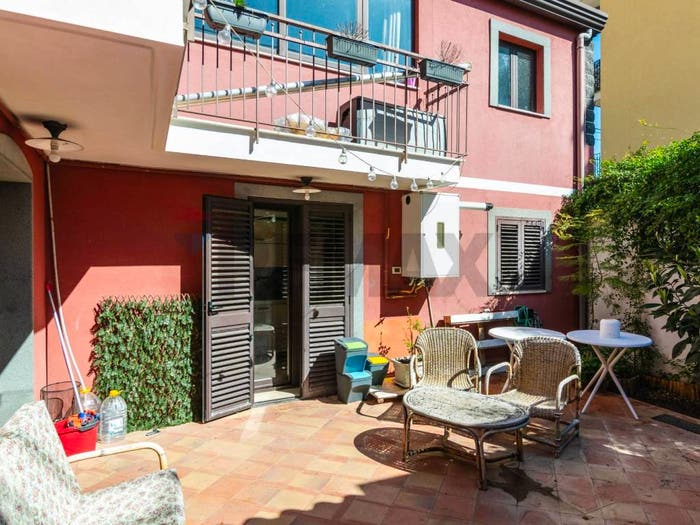 Casa con 6 locali in vendita in Via San Nicolò, Centro, Aci Catena