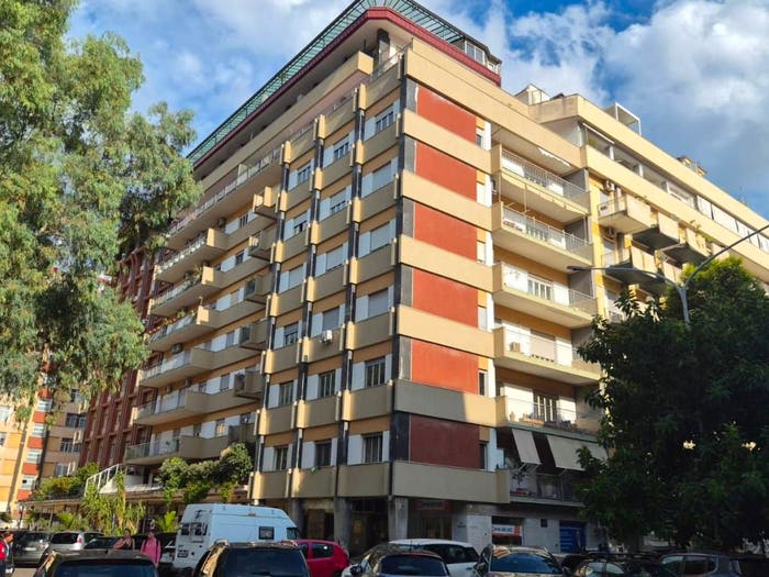 Appartamento con 6 locali in vendita in Via Sardegna, De Gasperi Croce Rossa, Palermo