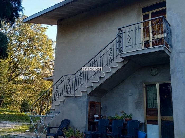Casa con 6 locali in vendita in via giuseppe parini, Centro, Montelabbate