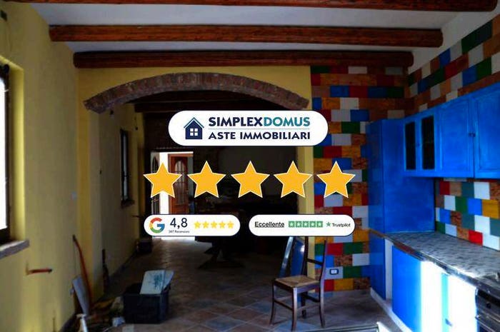 Casa con 6 locali in vendita in via santa croce, Incisa Scapaccino