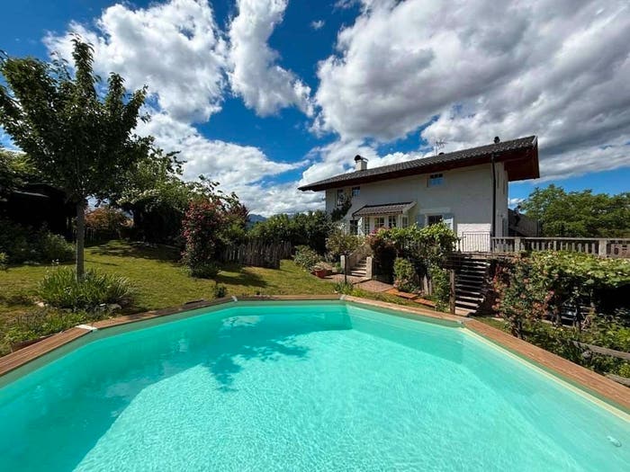 Casa con 6 locali in vendita in via Vallavena, AmblarDon