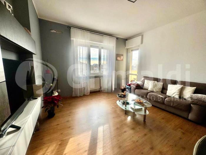 Appartamento bilocale in vendita in Via Francesco de Sanctis, Abbiategrasso