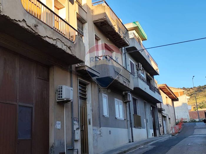 Appartamento con 6 locali in vendita in via Biagio Bini, Centro, Comiso