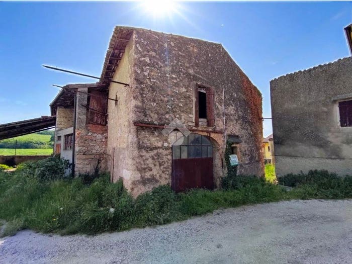 Casa bilocale in vendita in LOC PLATANO, San Martino Platano, Caprino Veronese