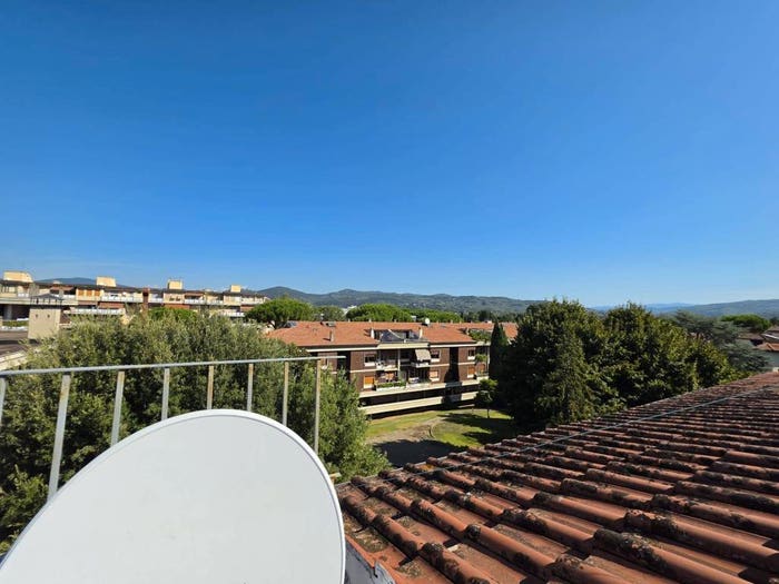 Appartamento con 6 locali in vendita in Viale Europa, Europa, Firenze