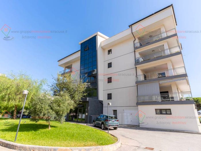 Appartamento trilocale in vendita in Via Comiso, Scala Greca Neapolis, Siracusa