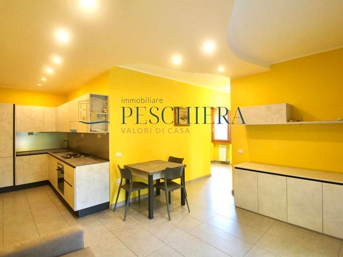 Appartamento bilocale in vendita in Via Alessandro Manzoni, Centro, Peschiera del Garda