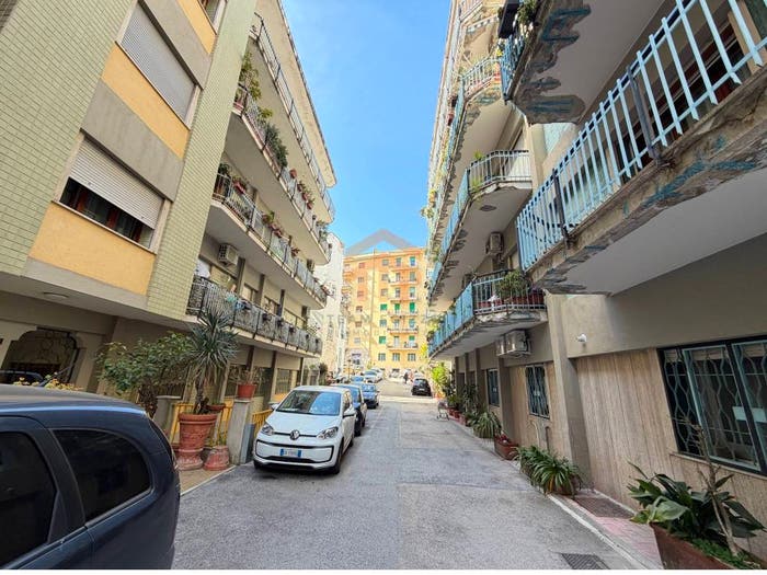 Appartamento quadrilocale in vendita in Via Giacinto Gigante, Arenella, Napoli
