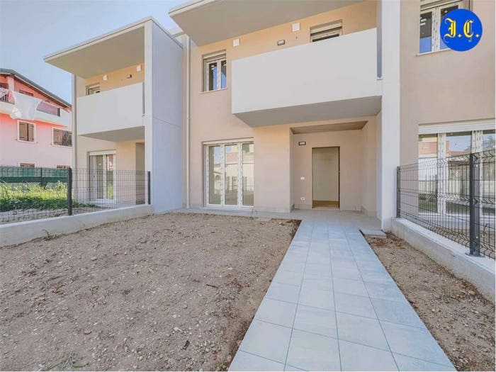 Casa con 5 locali in vendita in Mozzecane