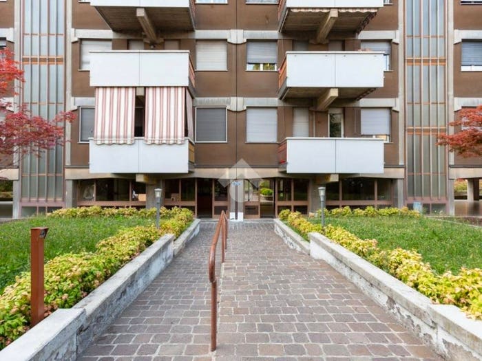 Appartamento trilocale in vendita in Via Lanfranco della Pila, Niguarda, Milano