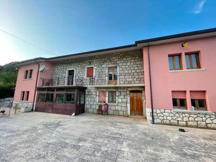 Casa quadrilocale in vendita in Contrada Calvario, Cusano Mutri