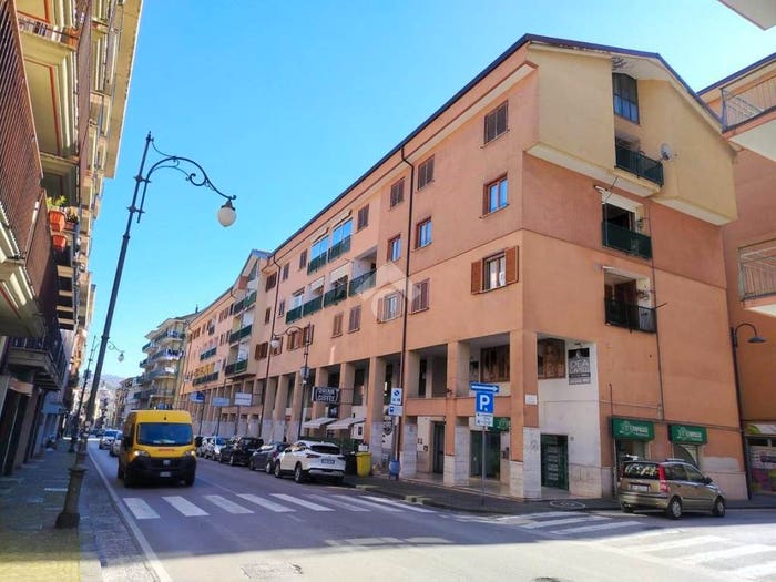 Appartamento bilocale in vendita in Via Roma, Atripalda